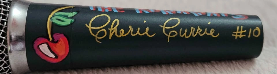 Cherie Currie The Runaways Signed Microphone w/ Artwork - photo 2