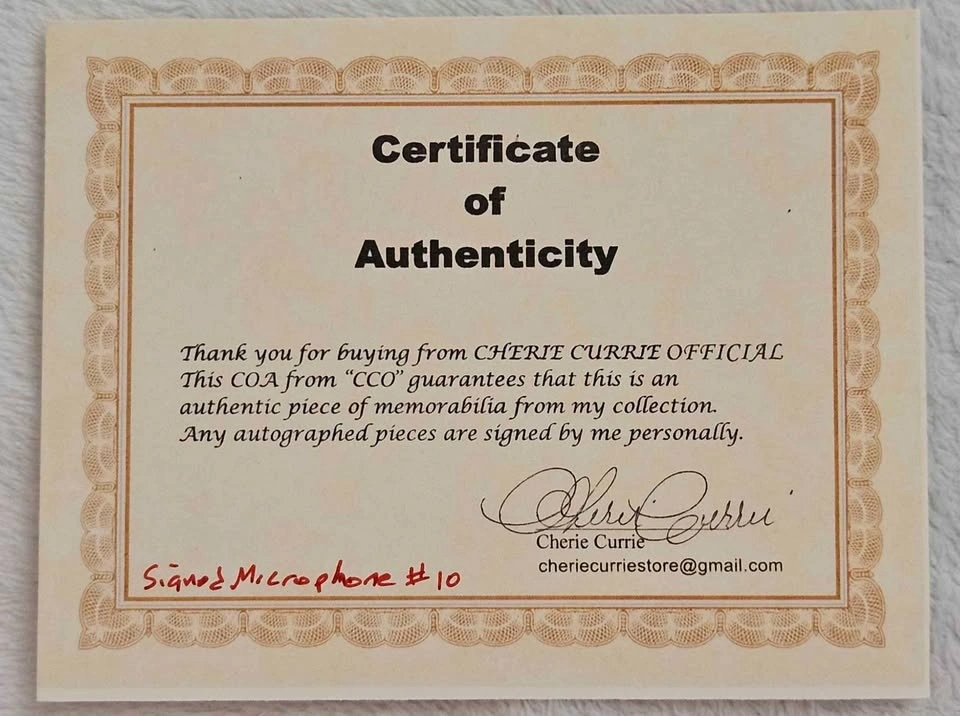 Cherie Currie The Runaways Signed Microphone w/ Artwork - photo 4