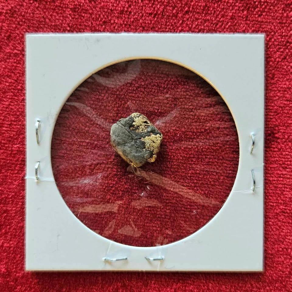 2x Natural Yukon Gold Nuggets=1.93 grams. $600 obo - photo 4