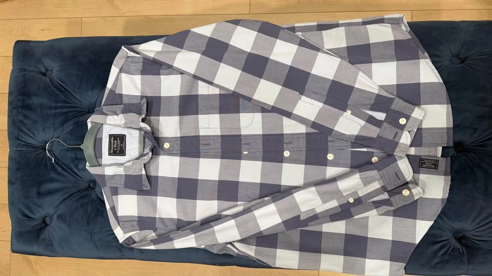 Used branded clothing - photo 3