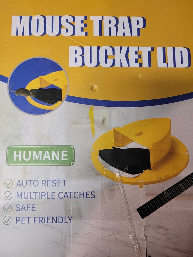 Mouse trap bucket pail