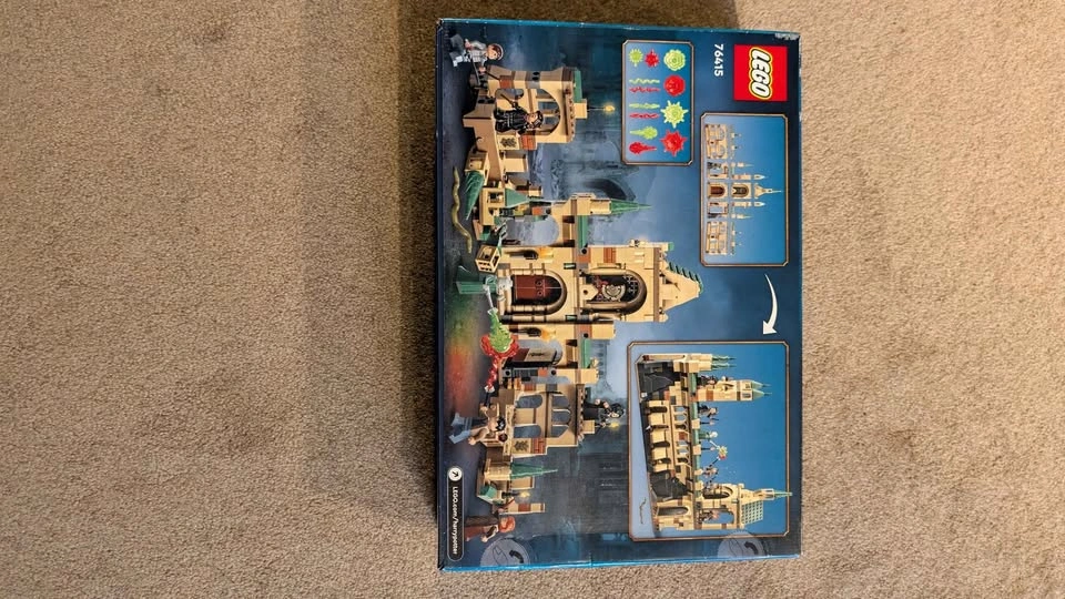 Retired Lego Set: The Battle of Hogwarts - photo 2