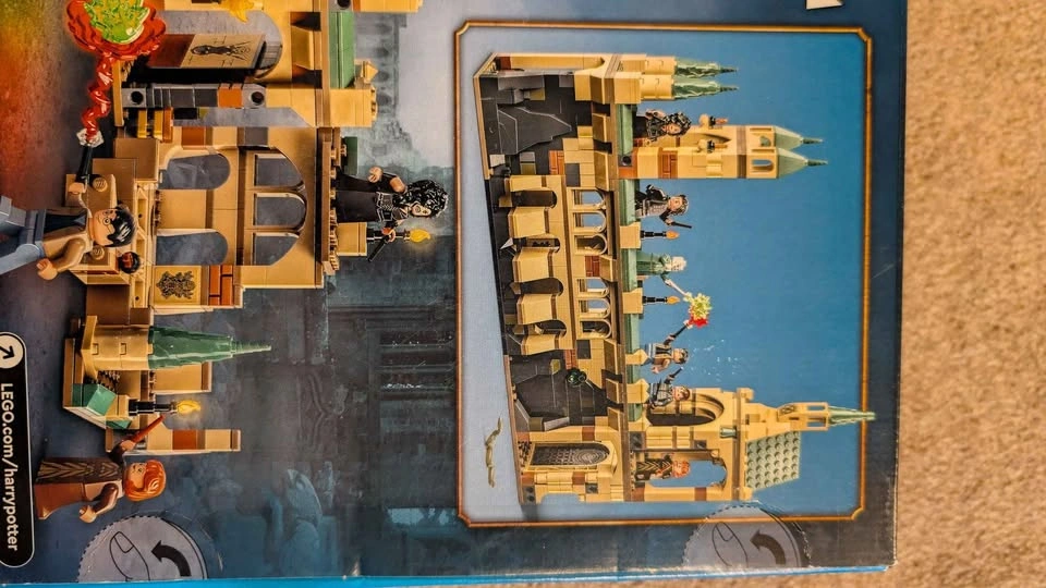 Retired Lego Set: The Battle of Hogwarts - photo 3