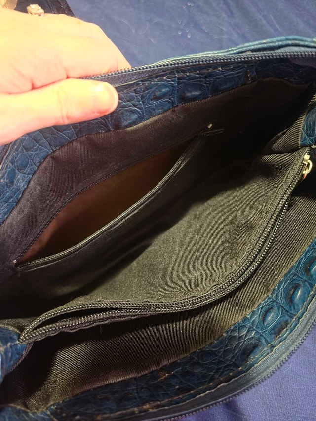 Genuine Leather Blue Crocodile Print Handbag - photo 2