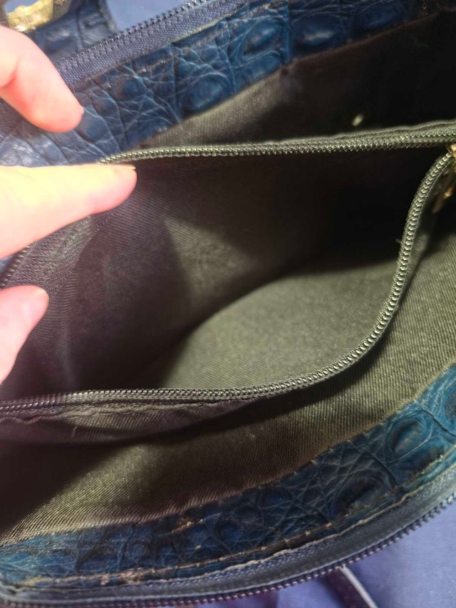 Genuine Leather Blue Crocodile Print Handbag - photo 5