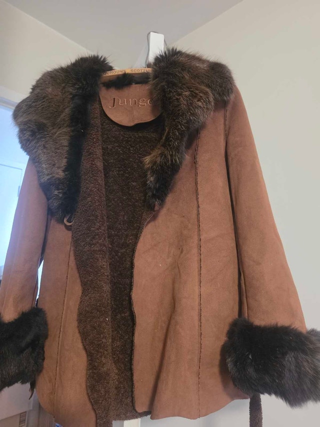 Junge Brown Suede Coat woman's - photo 2