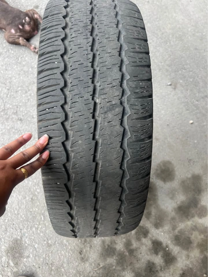 235/ 65 R16 C tire singular continental - photo 4