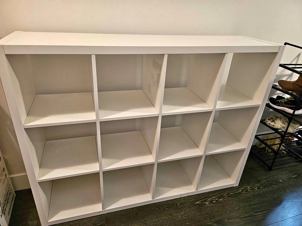 12-Cube Storage Shelf