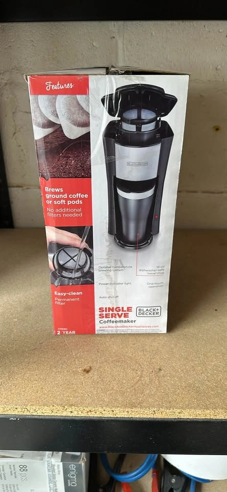 Black and Decker Single Serve Coffeemaker - photo 2