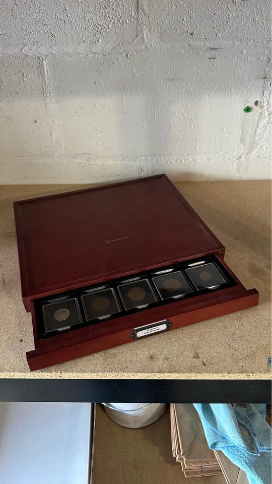 CONCOIN.COM Wooden Coin Collection Display Box with Coins - photo 4