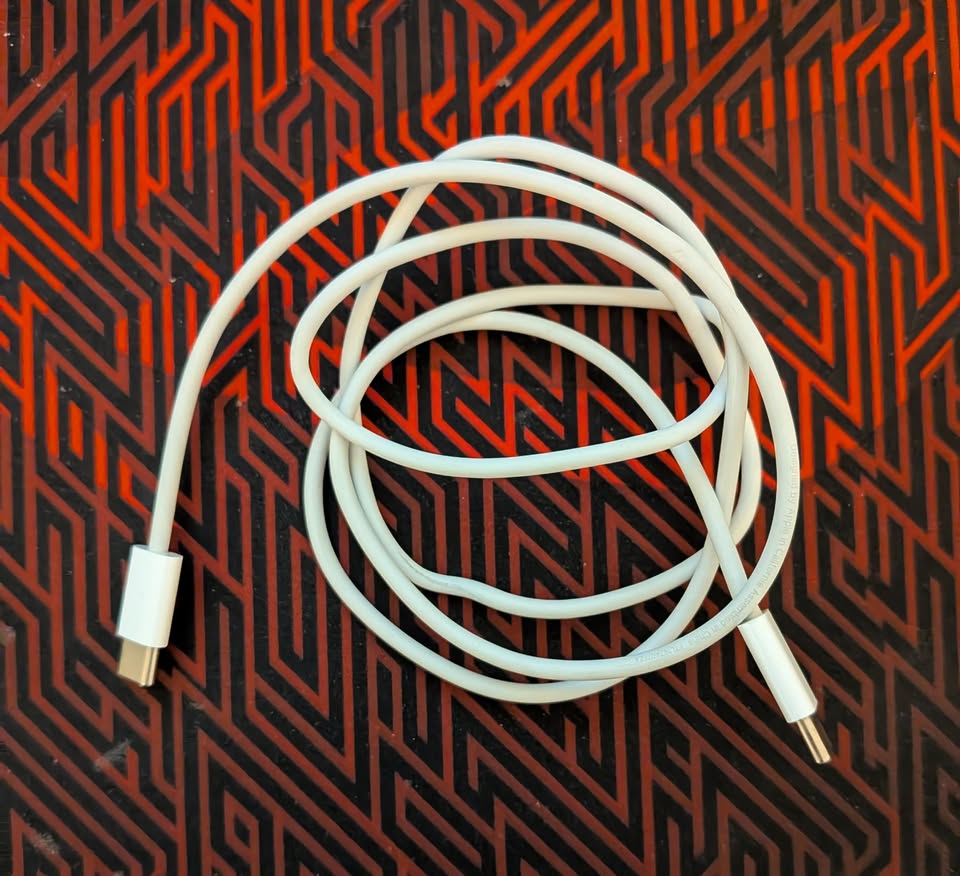 Apple 30W USB-C Charger - photo 3
