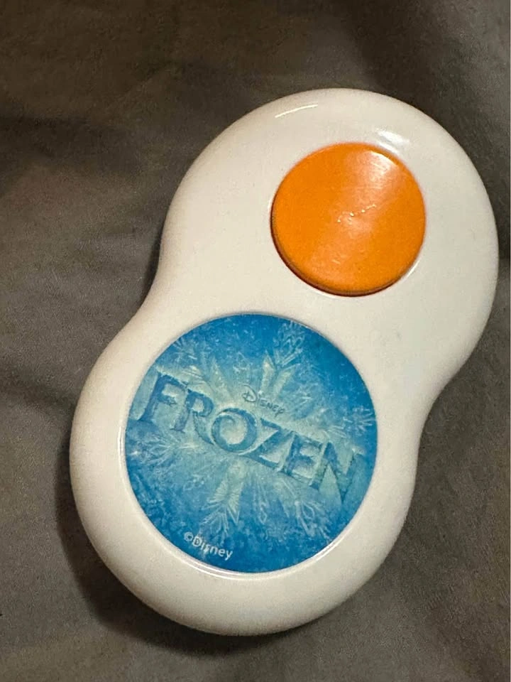 LED Wall Friends FROZEN OLAF the Snowman Disney Night Light - photo 4