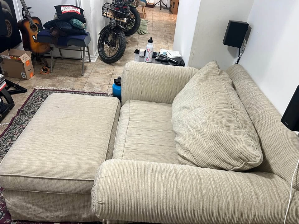 Chair and a half and Hassock - photo 2