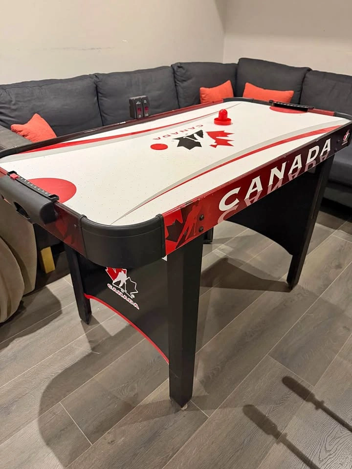 Air Hockey Table