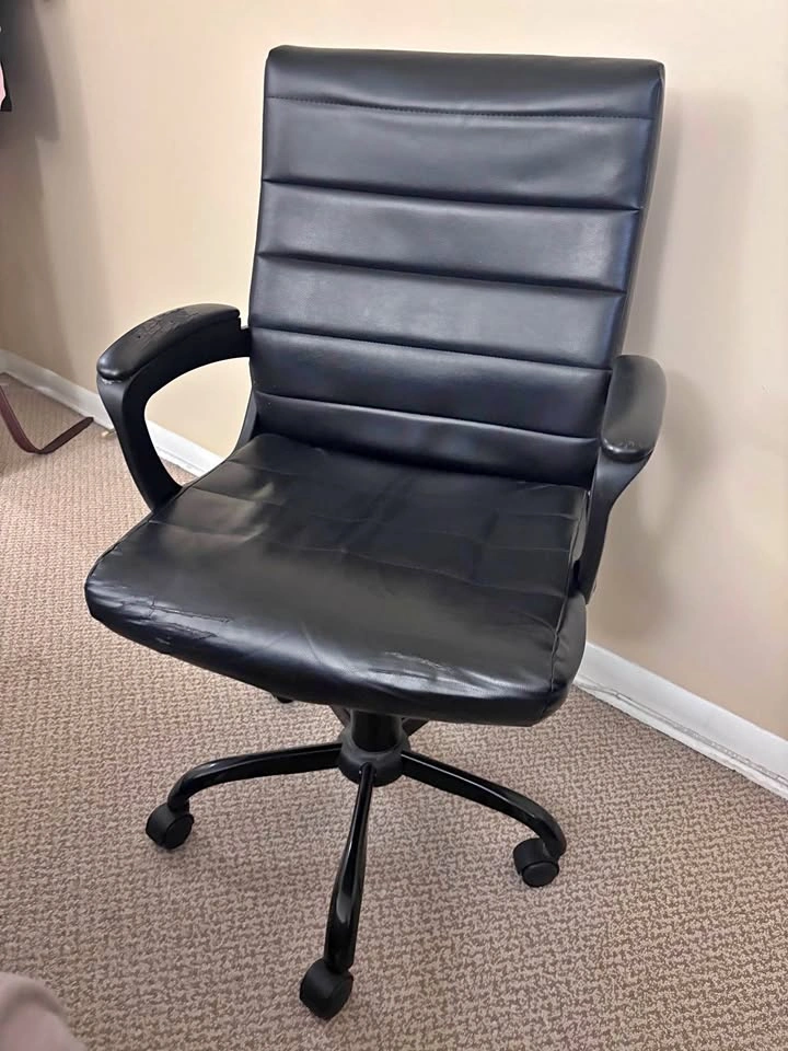 Office Chair - PICK UP ONLY!