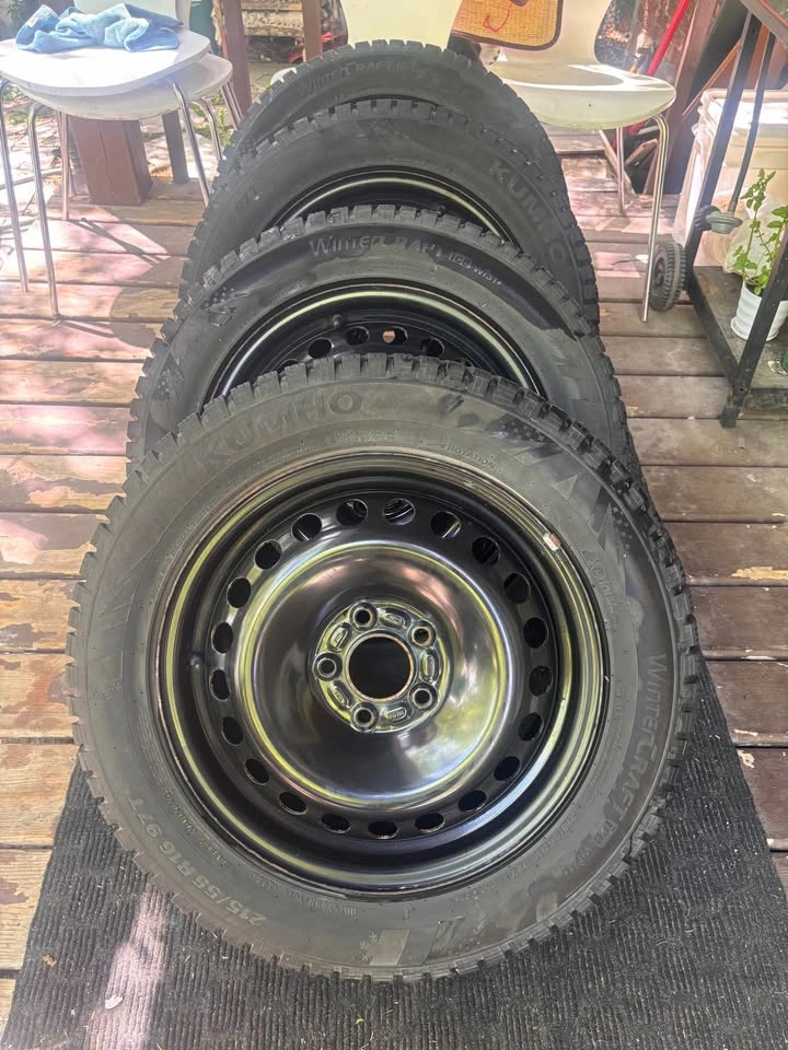 4 Kumho Winter Tires 215/55R16 on Black Steel Rims - 95% Tread - photo 3