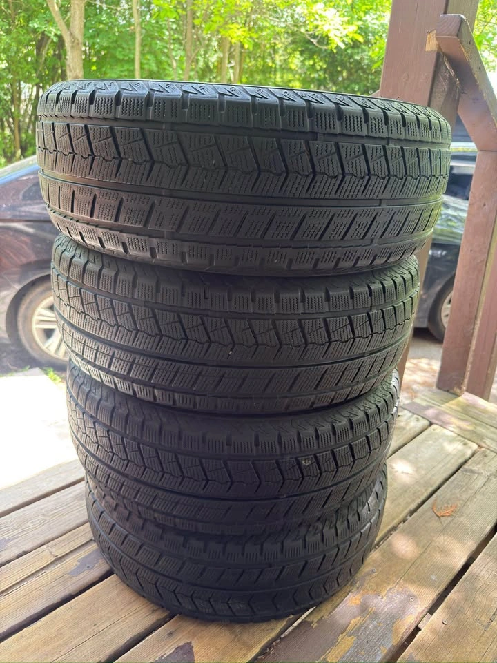 Set of 4 205/55R16 Winter Tires - 90% Tread - photo 2
