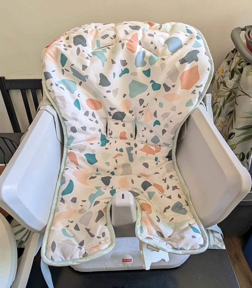 Fisher-Price SpaceSaver High Chair - photo 2