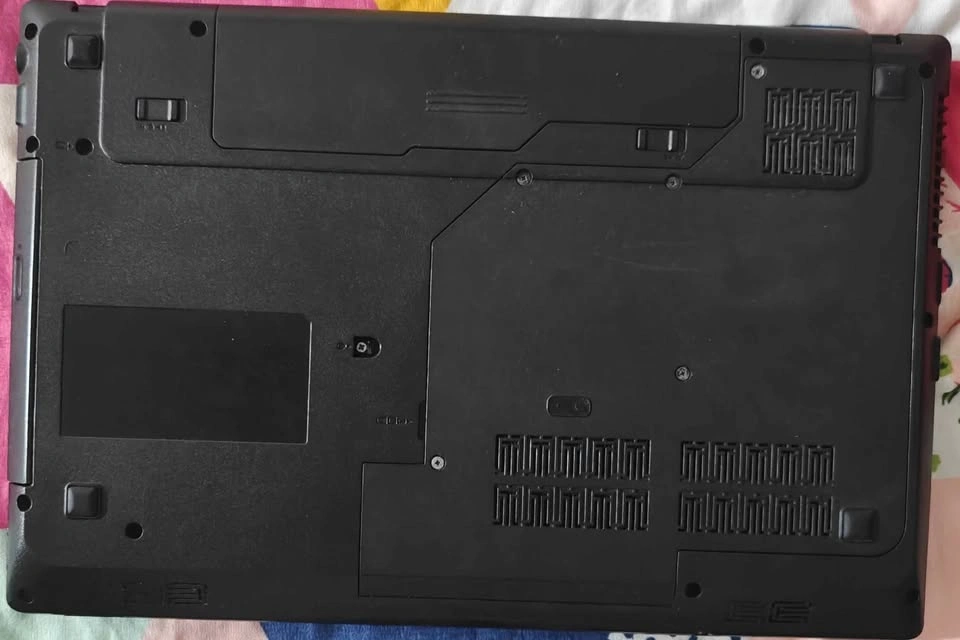 Lenovo G570 Laptop for Parts or Repair - photo 2