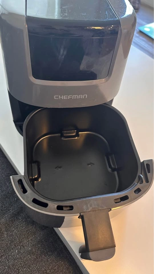 Compact Chefman Air Fryer for Condo / Apartment - photo 3