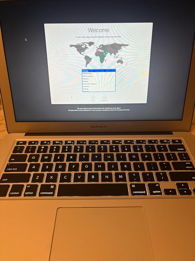 Apple MacBook Air - photo 2