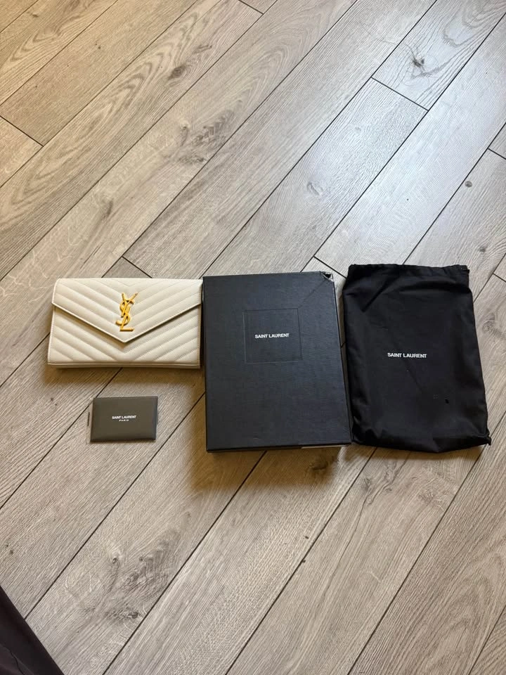 Classic YSL (Cassandra Chain Wallet in White) - photo 5