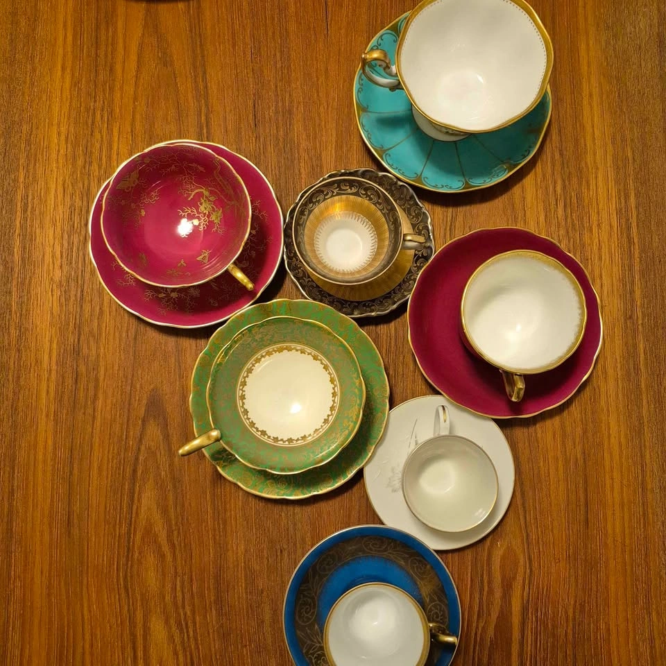 Vintage Porcelain Tea Cup and Saucer - Royal Albert, England - photo 3