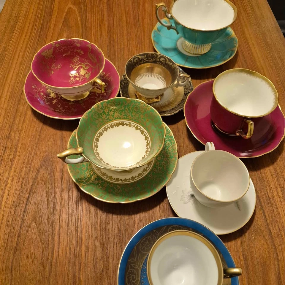 Vintage Porcelain Tea Cup and Saucer - Royal Albert, England - photo 4