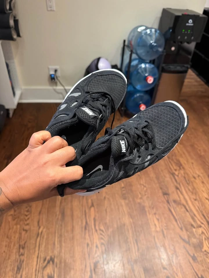 Sneakers (5.5Y / 7womens) - photo 2