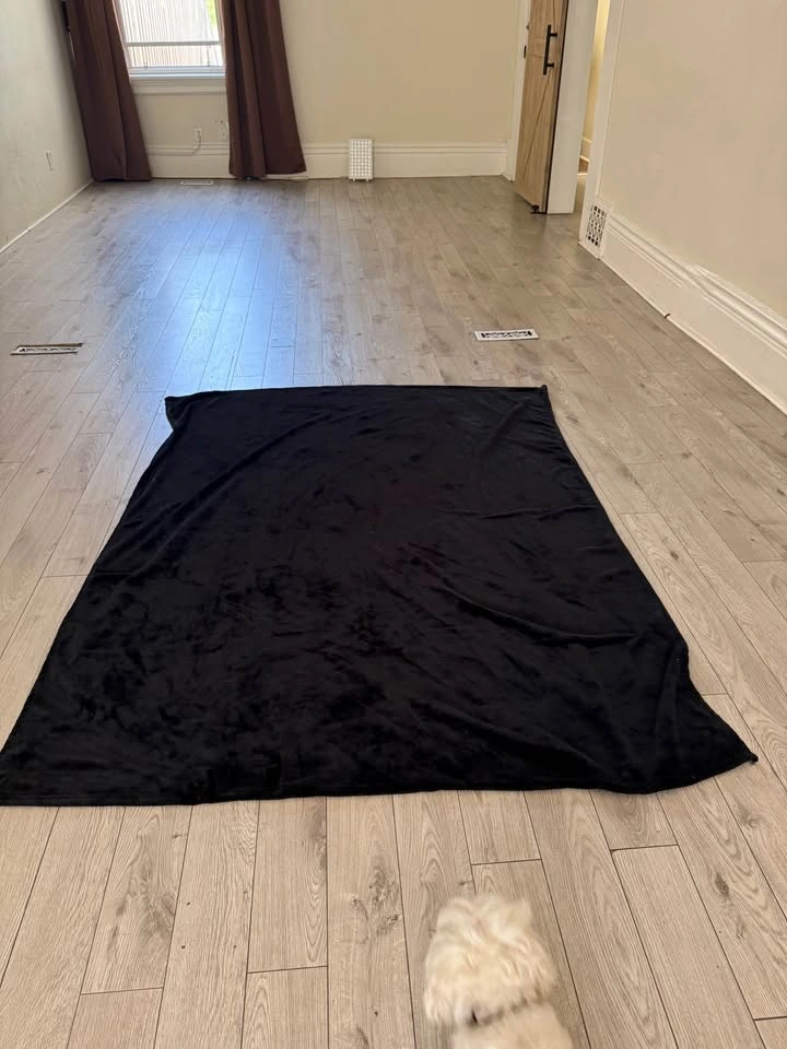 Black Fleece Blanket (twin size) - photo 2