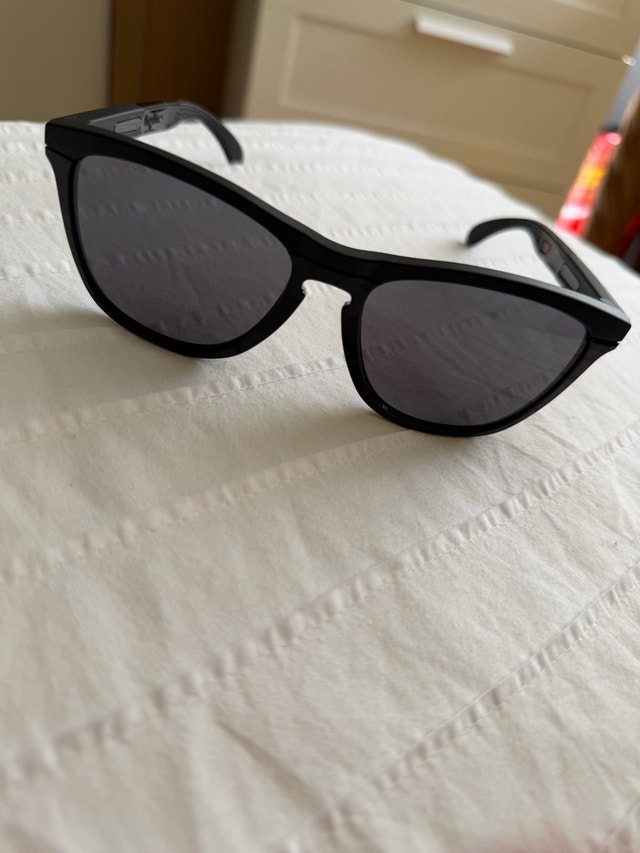 Oakley sunglasses - photo 2