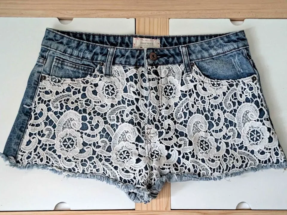 Forever 21 (M) Lace jean shorts