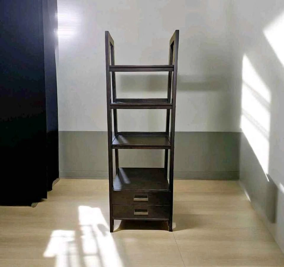 Solid wood ladder shelf