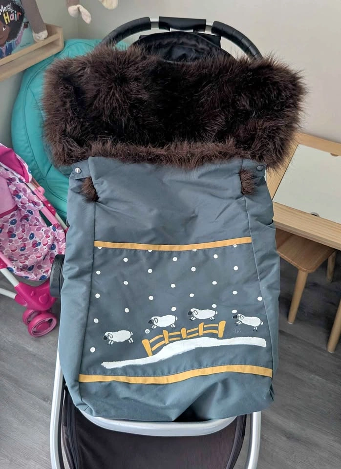 Canadian art bunting bag