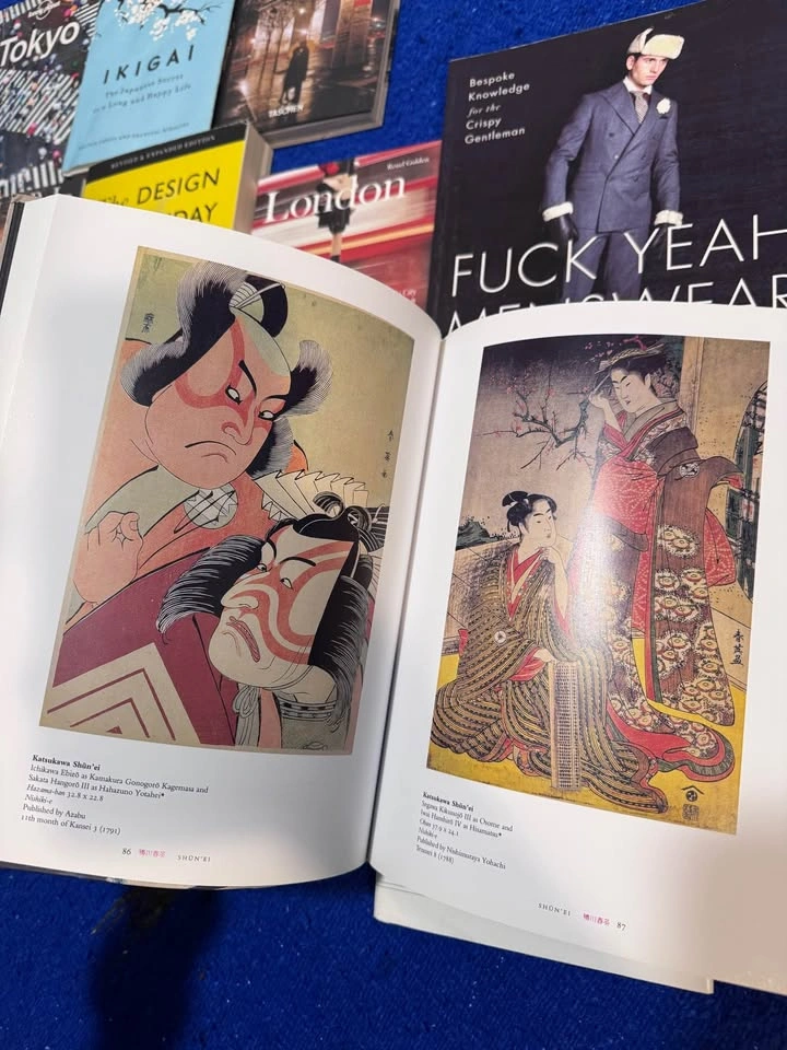 Multiple Books - photo 5