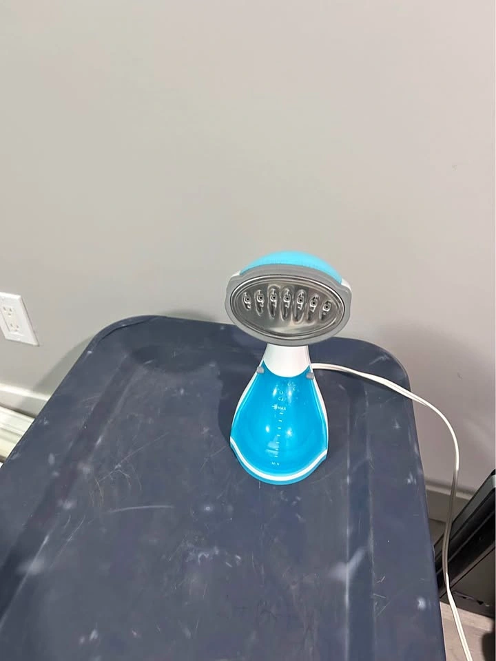 Portable Handheld Garment Steamer – Fast & Easy Wrinkle Remover