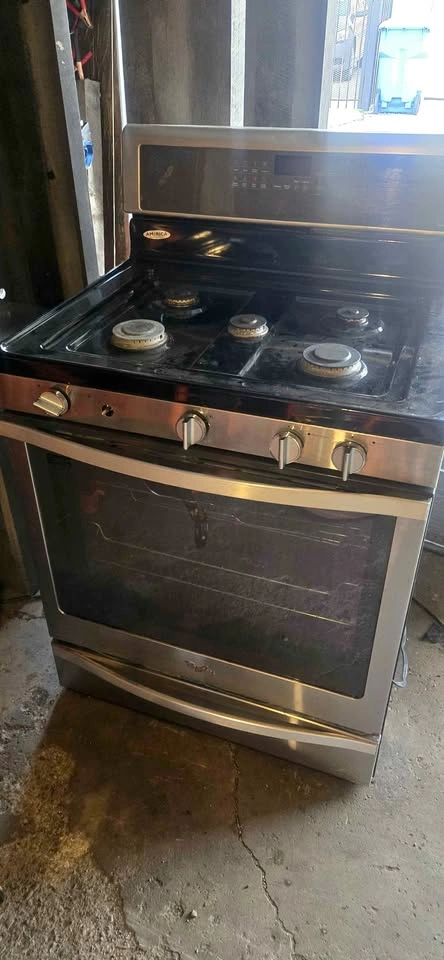 Used Whirlpool 30-inch Freestanding Gas Range