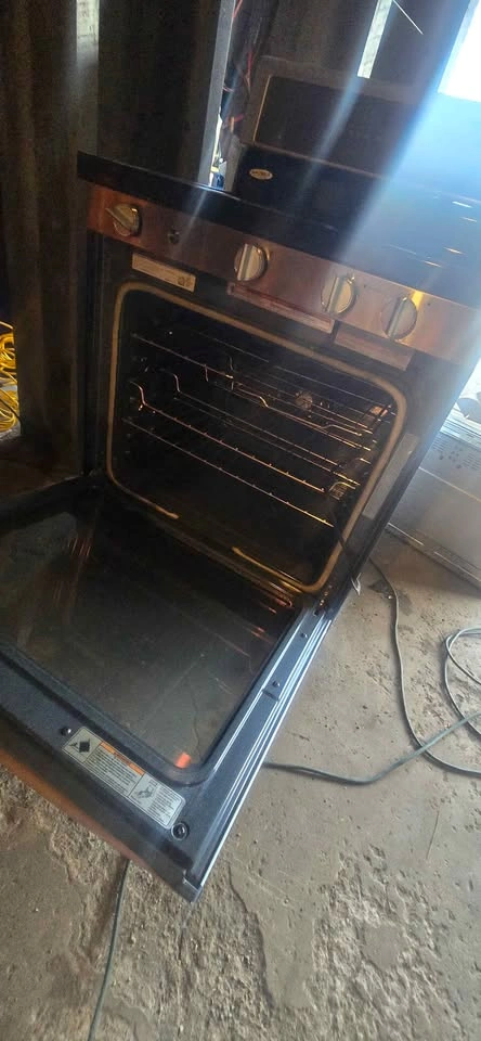 Used Whirlpool 30-inch Freestanding Gas Range - photo 3