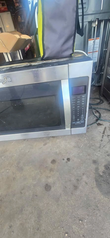Whirlpool Microwave Oven - Stainless Steel - good Condition - photo 2