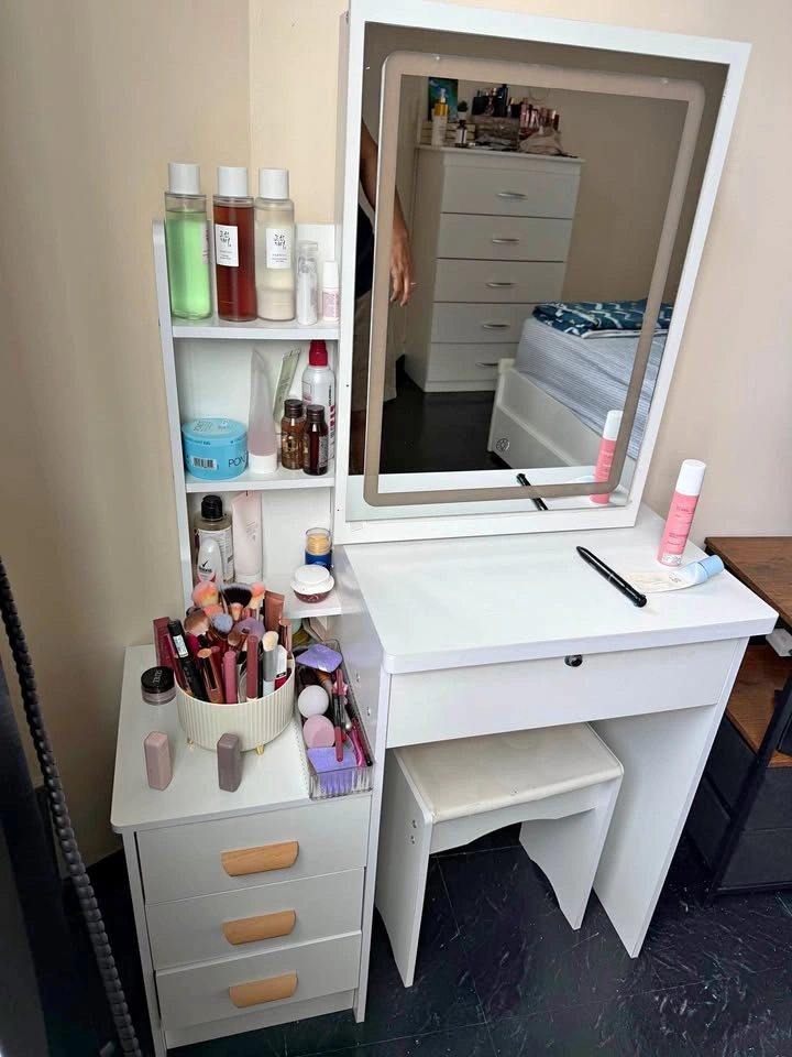 Make up vanity for sale at $200!