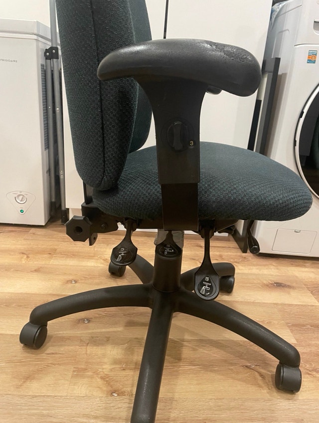 Office Chair - photo 3