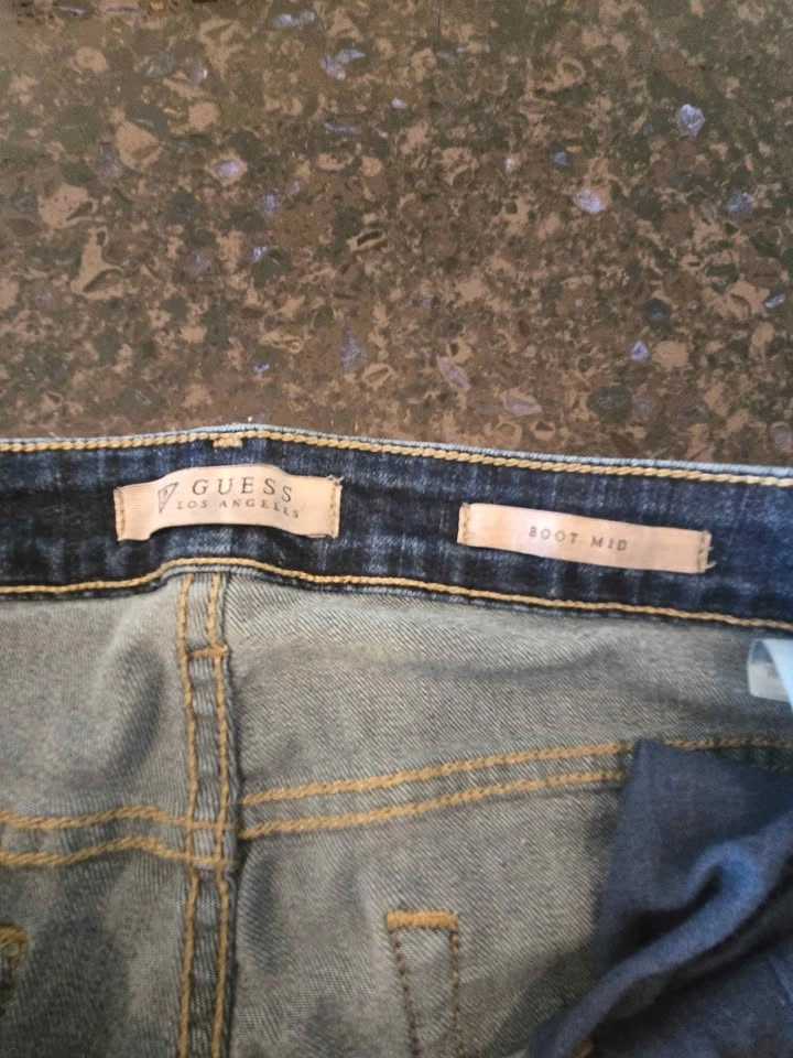 Guess boot cut jeans - photo 2