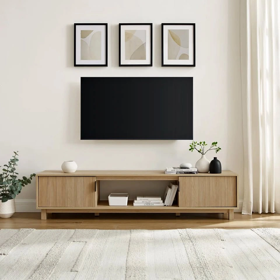 Modern TV Stand / Media Console – Excellent Condition