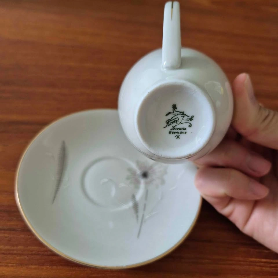 Vintage Porcelain Demitasse Cup and Saucer - Hertel Jacob - photo 2