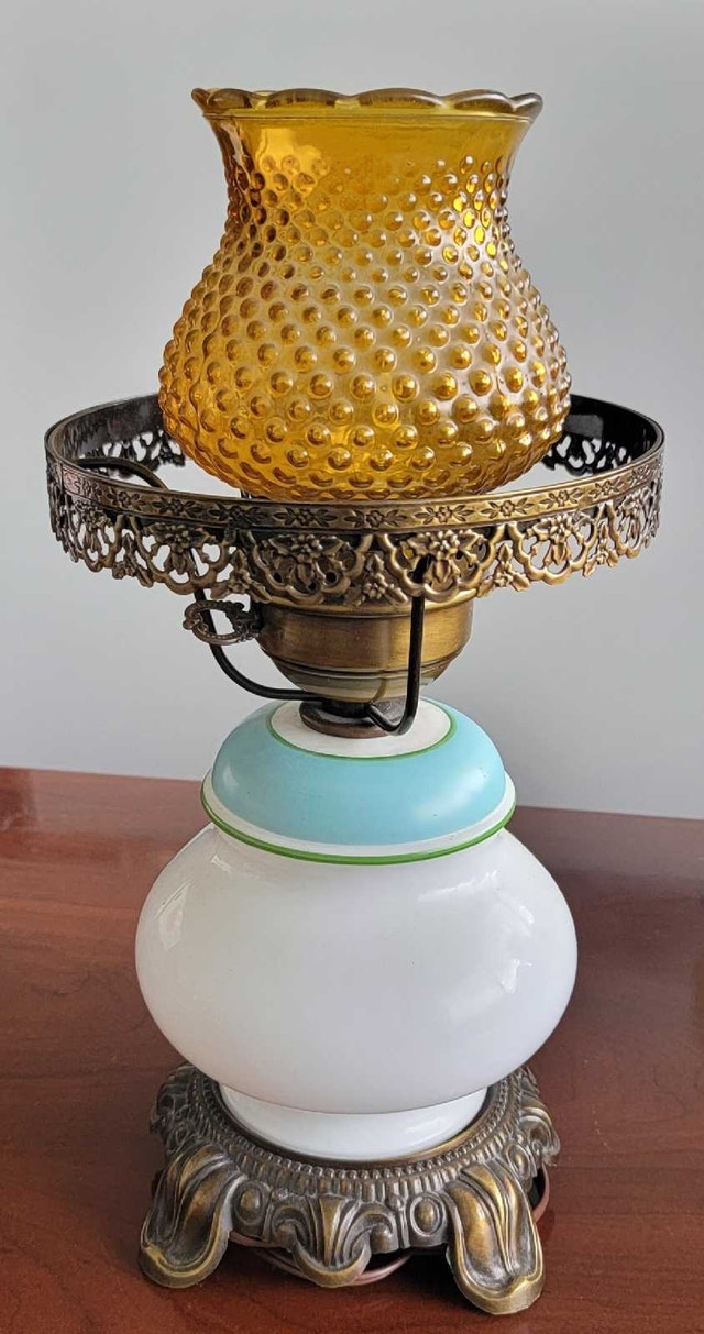 Vintage Glass hurricane 3 way lamp - photo 4