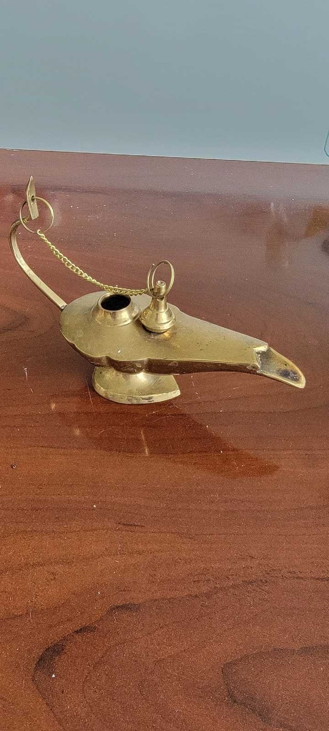 Antique Aladdin style genie lamp incense holder burner - photo 2