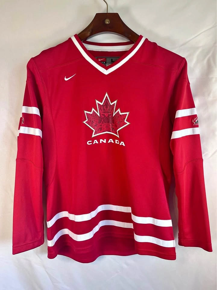 NWT! Women’s / Youth L 2010 Team Canada Olympic Hockey Jersey