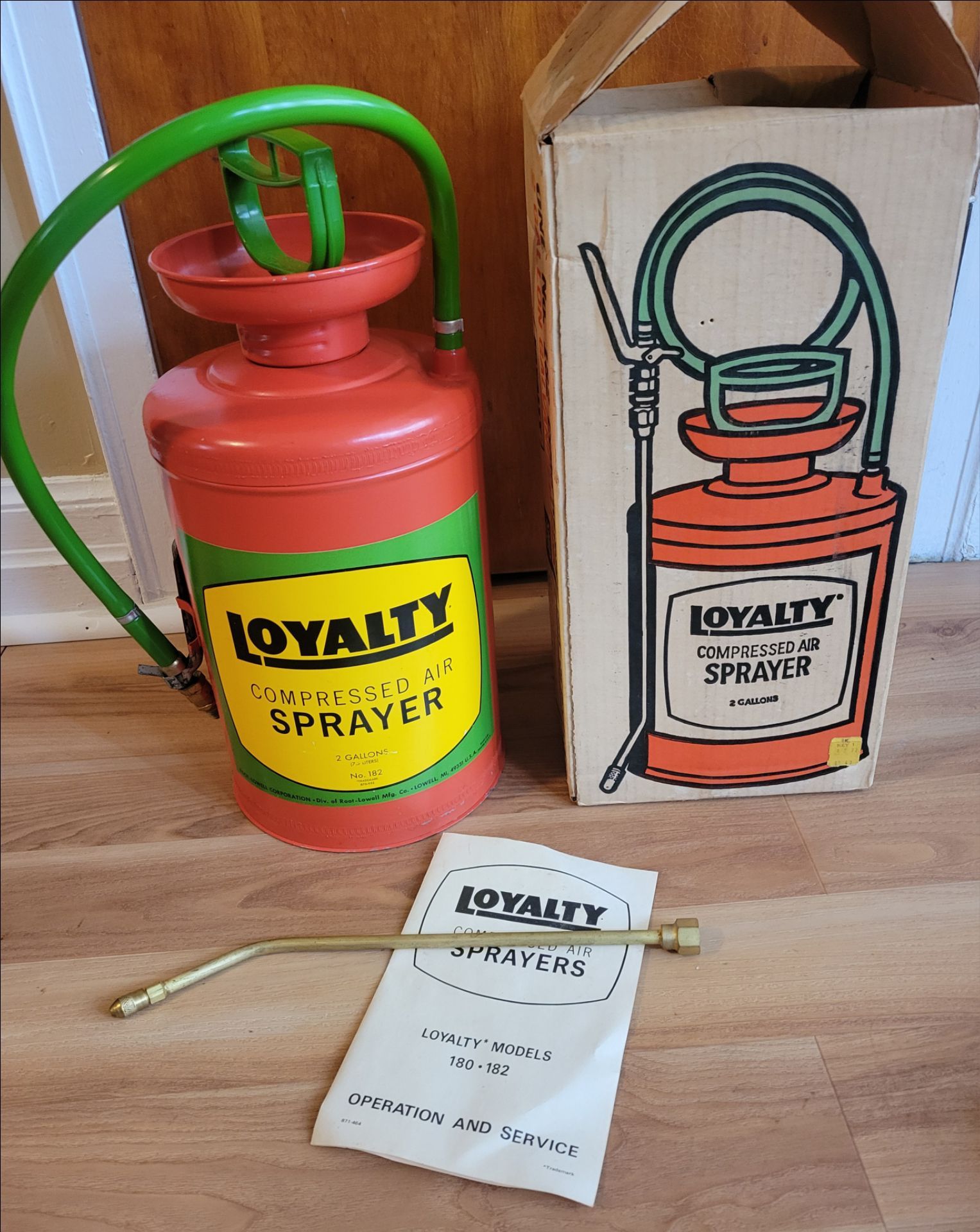 Vintage 60's Loyalty metal compressed Garden Air Sprayer