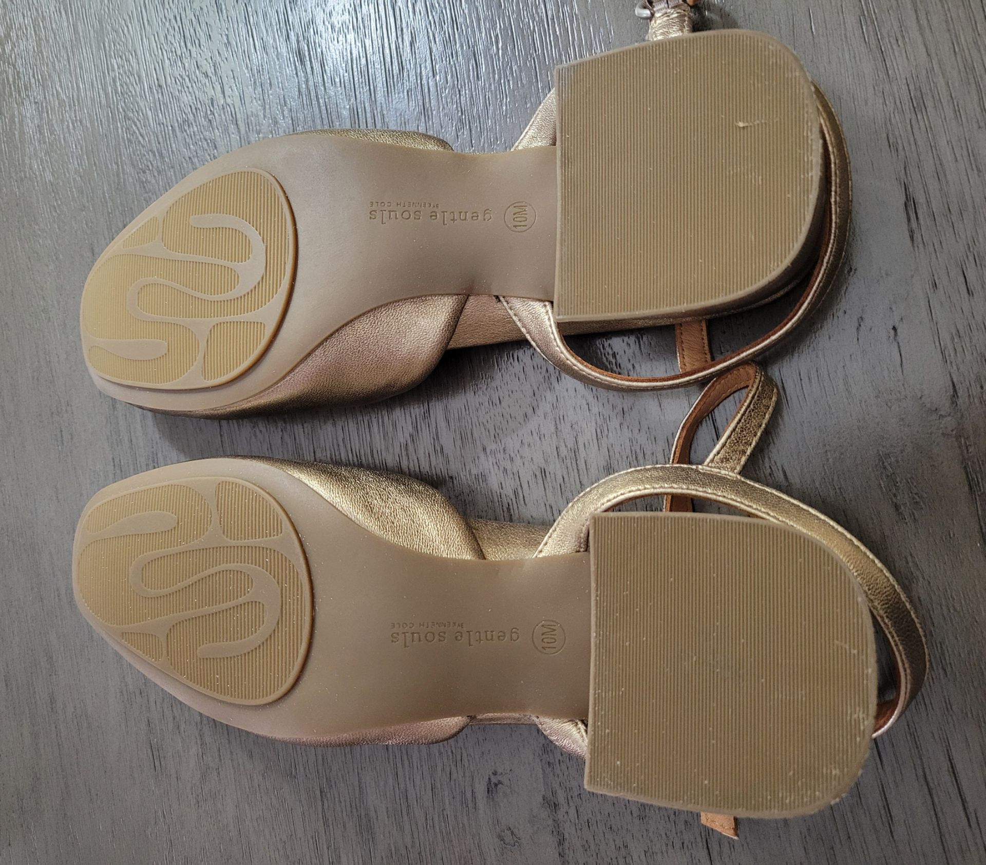 Gentle Souls by Kenneth Cole Lucinda Metallic Gold Low Pump Heel - photo 5
