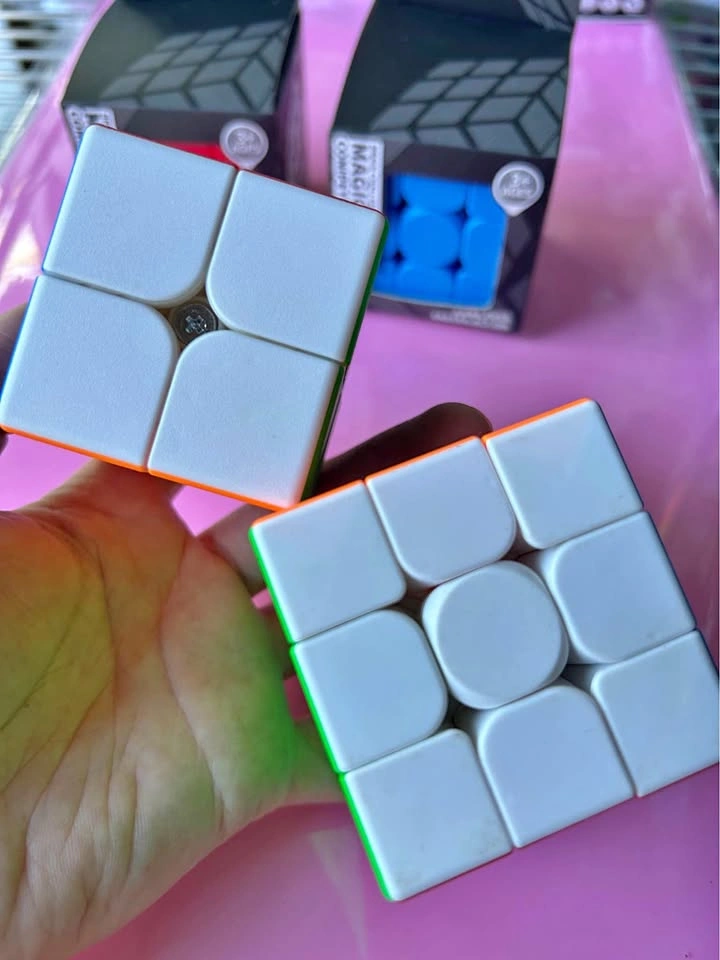 Magnetic & Standard Rubiks Cube